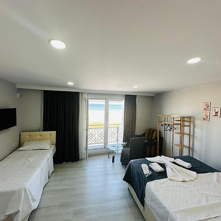 Holiday Beach Hotel Arnavutkoy Екстер'єр фото