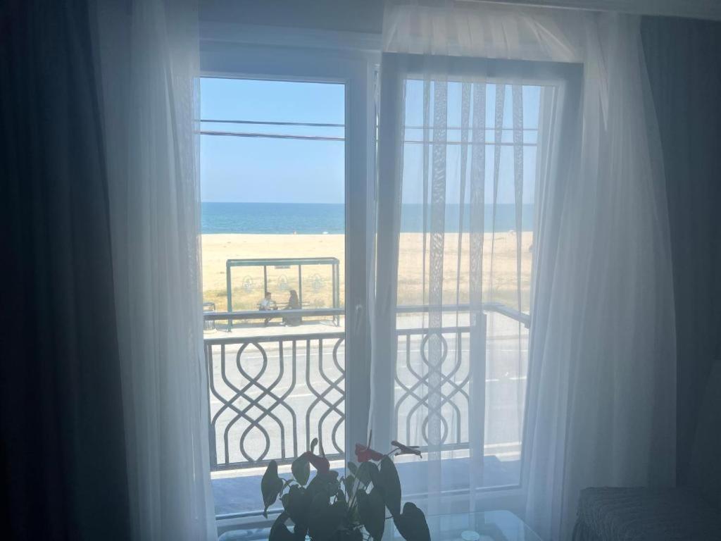 Holiday Beach Hotel Arnavutkoy Екстер'єр фото